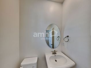 5776 Lakepointe St, Detroit, MI 48224