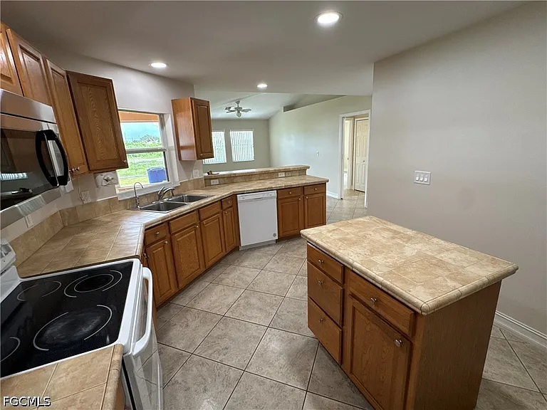 4914 7th St W — Photo 27