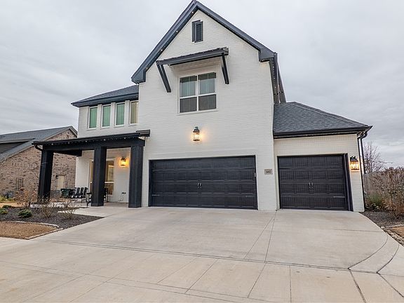 2nd image of 3957 W Dahlia Way