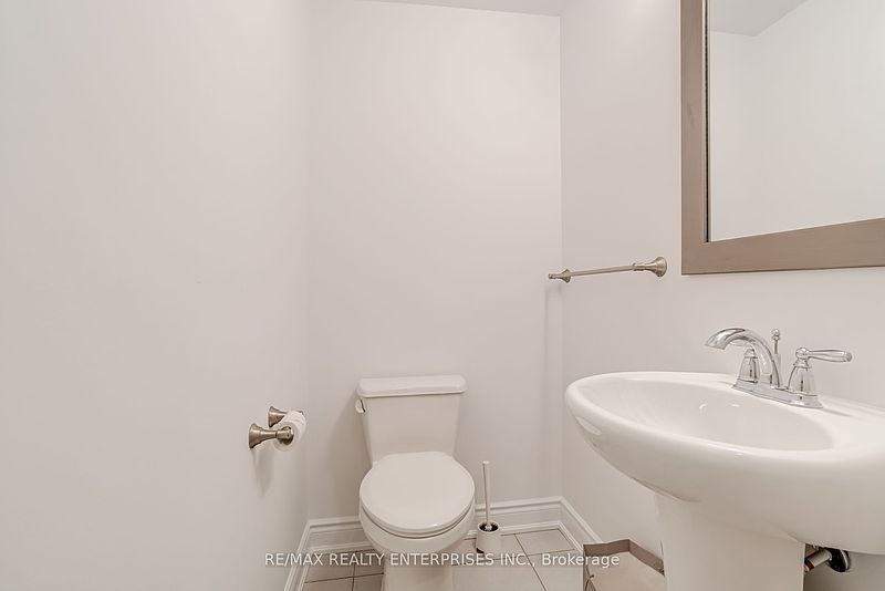 Oakville Townhouse for rent - 3 Bedrooms — photo 5