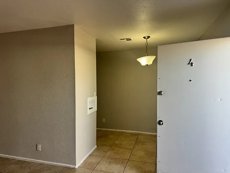 720 N 10th St #1 — Photo 24