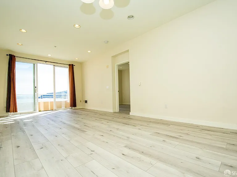 101 Crescent Way #2221 — Photo 4