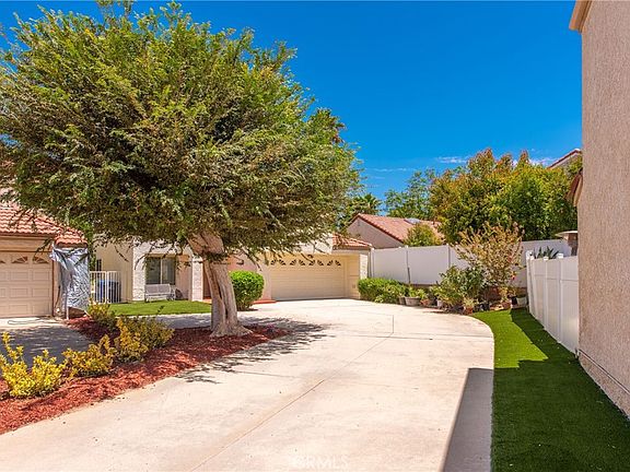 3rd image of 2024 Riverbirch Dr