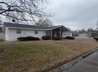 1201 S Rutter Ave, Chanute, KS 66720