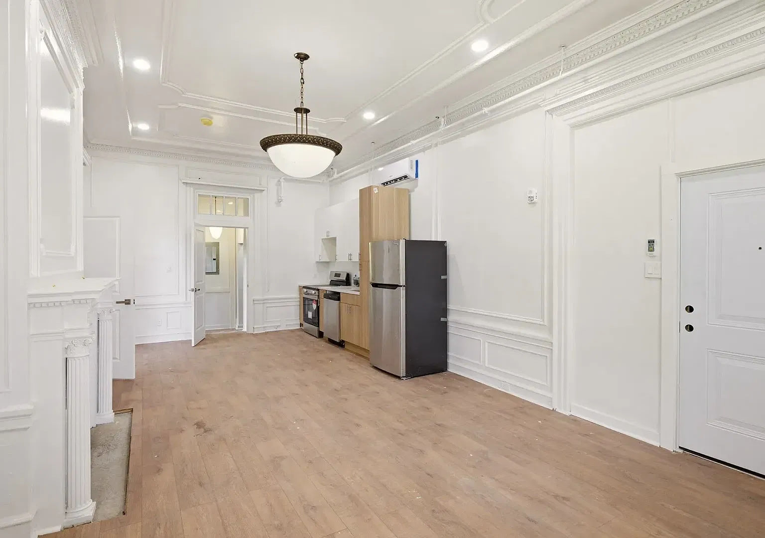 The Langhurst Mansion — Photo 1