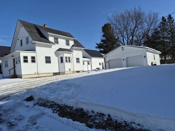 62 Young Street, Newport City, VT 05855