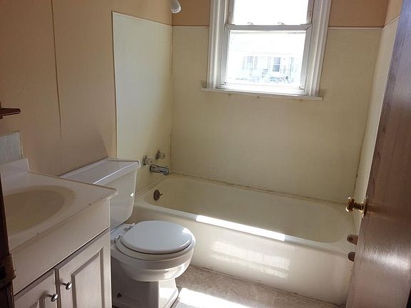 5th image of 719 Buena Ave #1