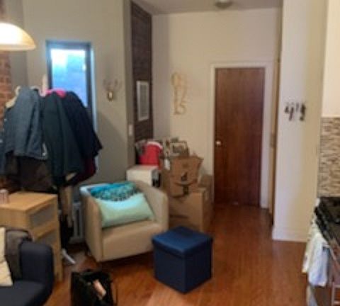 4th image of 531 W 48th St APT 18