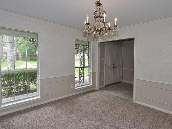 3rd image of 10811 Dunbrook Dr