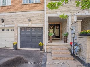 585 Candlestick Cir, Mississauga, ON L4Z 0B3