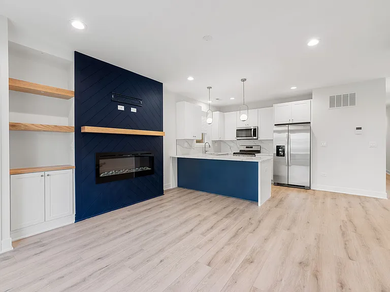 6340 S Drexel Ave #3 — Photo 1