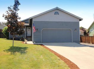 2353 SW 33rd St, Redmond, OR 97756