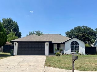 625 Main St, Roanoke, TX 76262