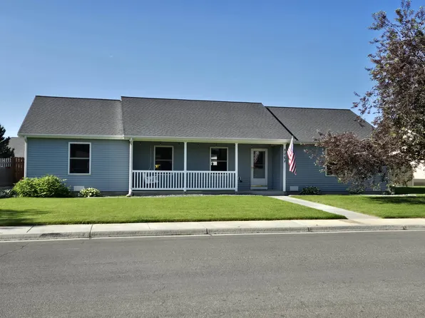 806 Avenue E, Powell, WY 82435