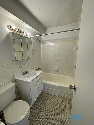 4th image of 183-11 Hillside Ave #6B