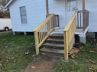 712 Stowell St, Anahuac, TX 77514