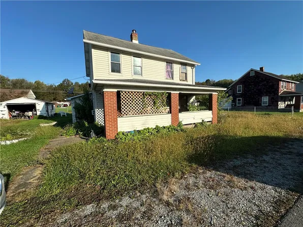 1115 Manor Ave, Latrobe, PA 15650