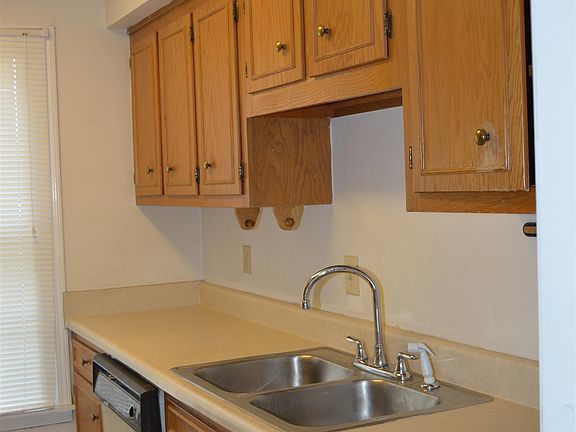 3rd image of 245 Westfield Dr