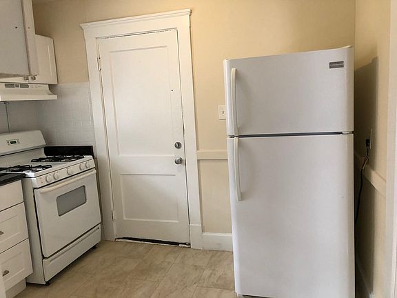 2nd image of 2 Littles Ln APT 20