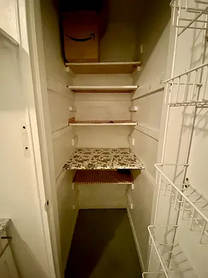 Rented by Green Line Realty | media 10