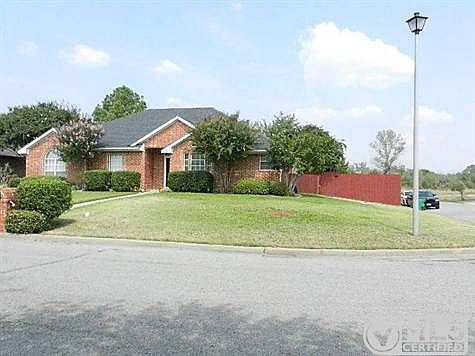 2nd image of 1702 La Fontaine Ln