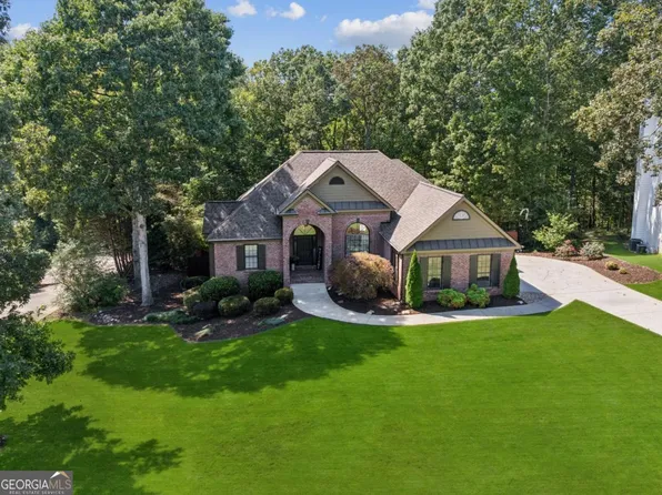 705 Roland Manor Dr, Dacula, GA 30019