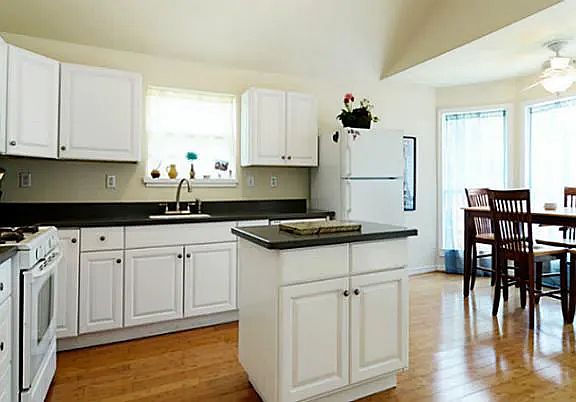 2nd image of 5354 Richard Ave