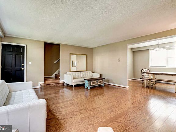 4th image of 103 N George Mason Dr #2
