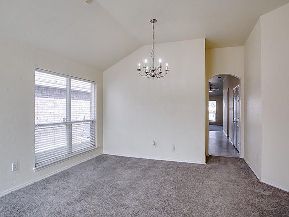 3rd image of 4808 Jarvis St