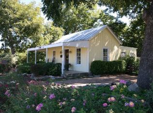 109 N Orange St, Fredericksburg, TX 78624