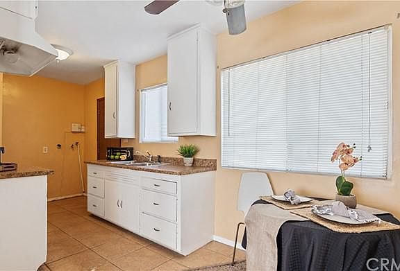 5th image of 546 N Valencia Pl