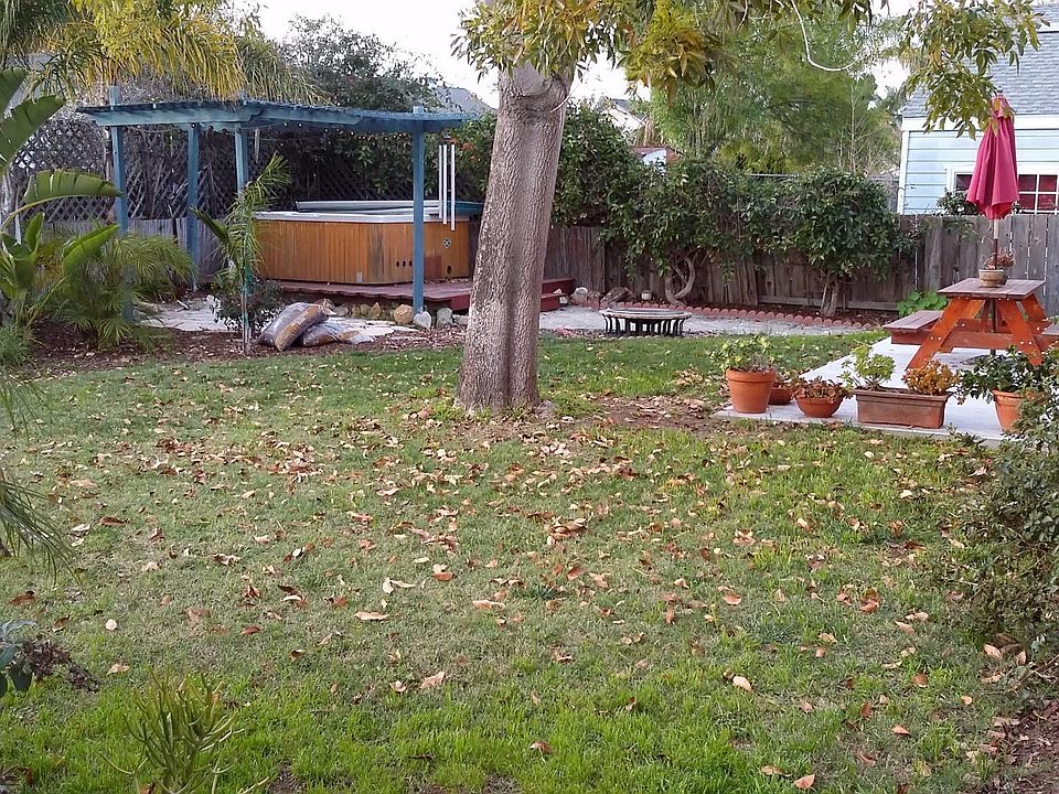 2nd image of 609 Myrtlewood Ct
