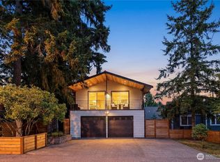 12544 25th Ave NE, Seattle, WA 98125