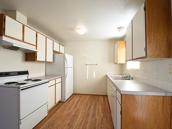 5th image of 420 SE 6th St
