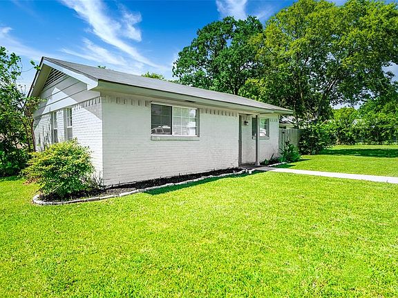 3rd image of 825 Daffodil Cir