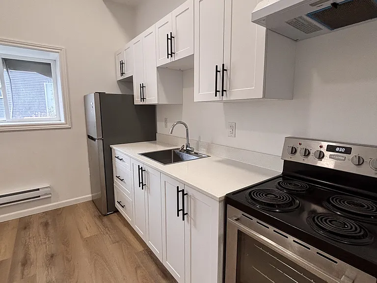 244 King St #107 — Photo 1