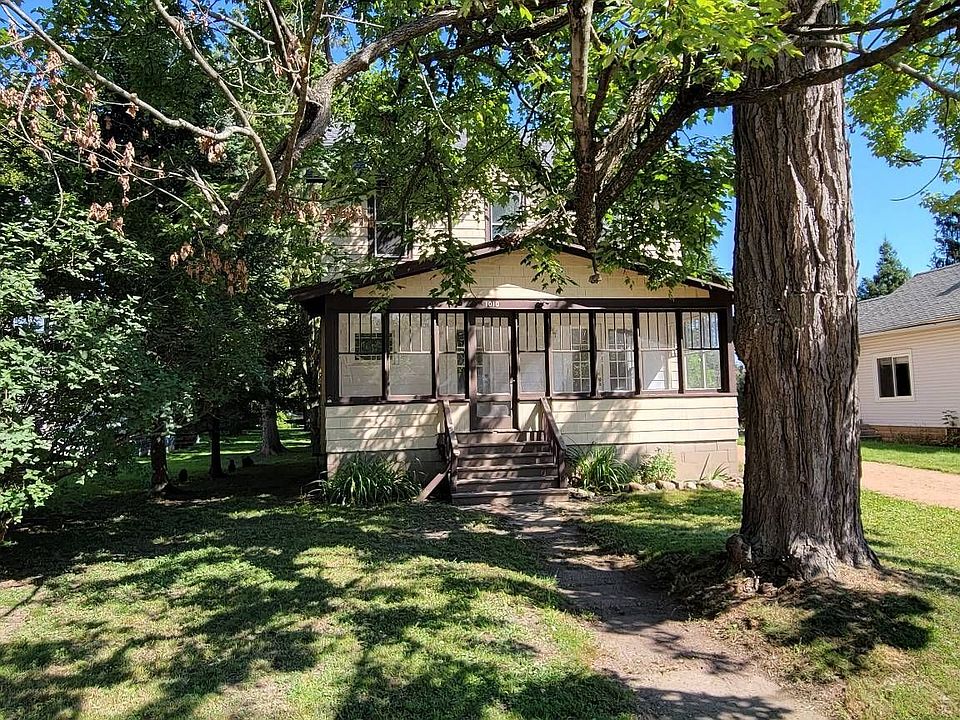 1010 3rd Ave Apartment Rentals Antigo, WI Zillow