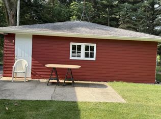 3899 S Weldon Rd, Winnebago, IL 61088