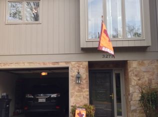 3271 Londonderry Ln, Roanoke, VA 24018