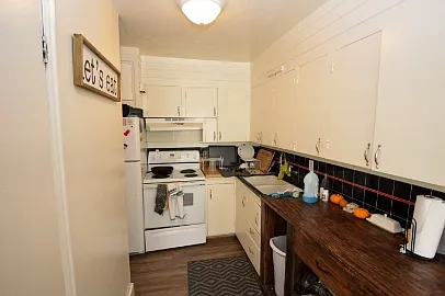 686 Darwin Ave #3 — Photo 4