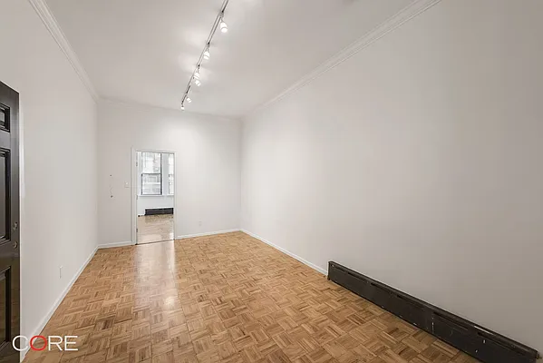 Rented by CORE | media 10