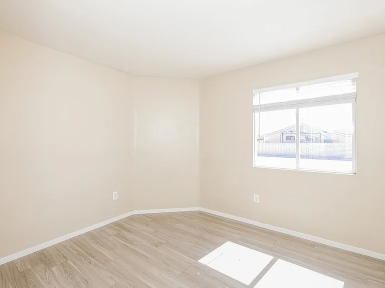 2306 Hollow Oak Ave — Photo 12