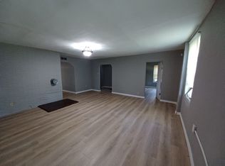 10179 Bon Oak Dr, Saint Louis, MO 63136