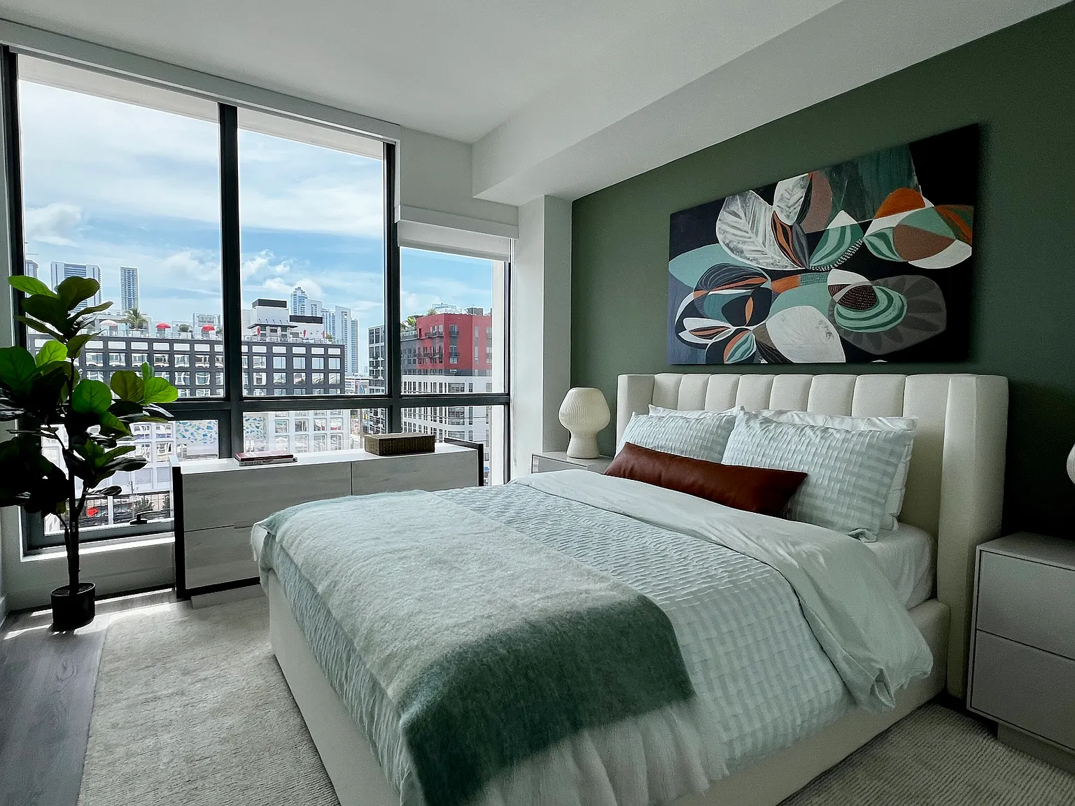 1 bed, 700 sqft, $2,298 — Photo 3