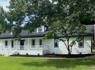 5201 Castlebrook Dr, Raleigh, NC 27604