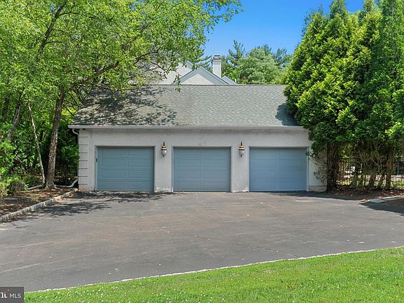 4th image of 148 Laurel Rd