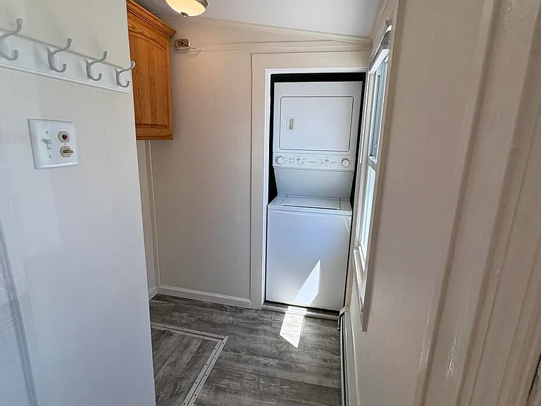29 Huddy Ave — Photo 12