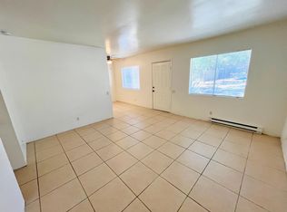 594 E Chuckwalla Rd APT 4, Palm Springs, CA 92262