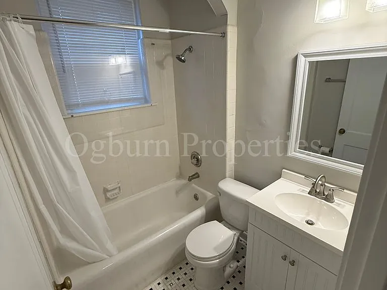 1416 Glade St — Photo 10