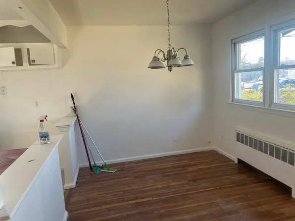 (undisclosed Address), Floral Park, NY 11001